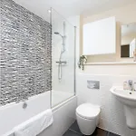 New Modern And Quiet 2bed House By Fabaccommodation Bristol