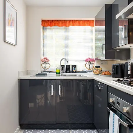 아파트 Modern And Quiet 2bed House By Fabaccommodation 브리스틀