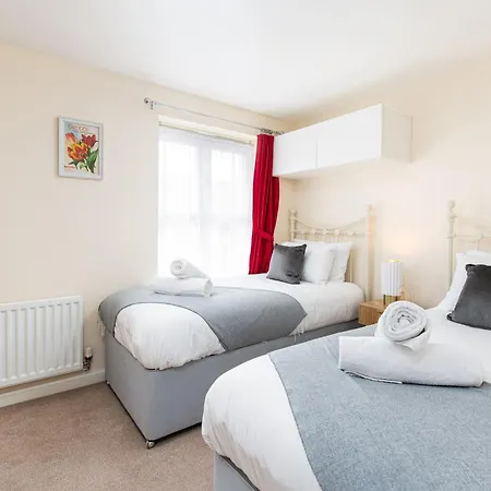 Modern And Quiet 2bed House By Fabaccommodation Apartment Bristol